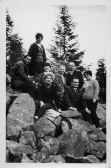 Wycieczka zakładowa pracowników Fabryki Przyrządów i Uchwytów w Białymstoku w góry, lata 70-80. XX w.