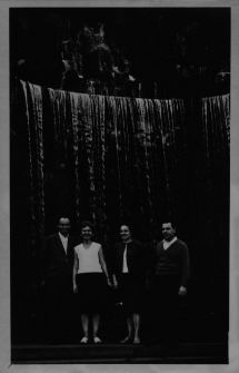 Wycieczka zakładowa pracowników Fabryki Przyrządów i Uchwytów w Białymstoku, Wzgórze Gellerta, Budapeszt, Węgry, lata 70. XX w.