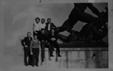 Wycieczka zakładowa pracowników Fabryki Przyrządów i Uchwytów w Białymstoku, "Pomnik Wolności", Wzgórze Gellerta, Budapeszt, Węgry, lata 70. XX w.