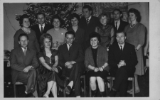 Organizatorzy zabawy choinkowej w Fabryce Przyrządów i Uchwytów, ul. Łąkowa 3, Białystok, lata 70. XX w.