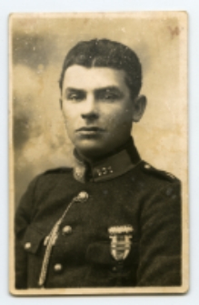 Portret mężczyzny, zdjęcie wykonano w atelier fotograficznym, ul. Sienkiewicza 28, Białystok, 6 października 1923 r. Fot. Berel (Borys) Łoźnicki