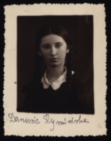 Danuta Rymińska, zdjęcie portretowe wykonane w atelier fotograficznym, 1937 r.