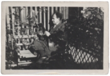 Mężczyzna w ogrodowej altance, ul. Kraszewskiego, Białystok, lata 50-60 XX w.