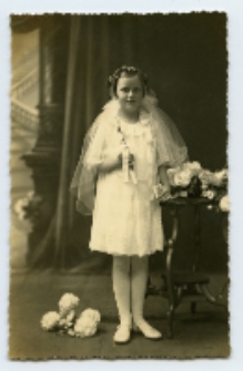 Portret dziewczynki, zdjęcie wykonano w atelier fotograficznym, ul. Sienkiewicza 12, Białystok, 26 maj 1937 r. Fot. Zakład fotograficzny "Izrael (Srol) Rendel"