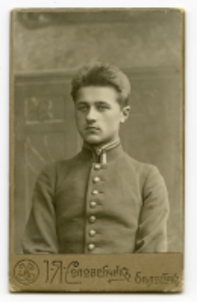 Portret mężczyzny, zdjęcie wykonano w atelier fotograficznym, Częstochowska 1, Białystok, 23 październik 1910 r. Fot. Zakład fotograficzny "Sołowiejczykowie"