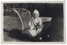 Spacer z dzieckiem na Bojarach, Białystok, 1958 r.