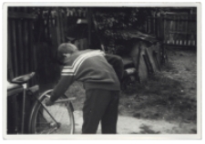 Chłopiec z rowerem, Bojary, Białystok, lata 70. XX w.