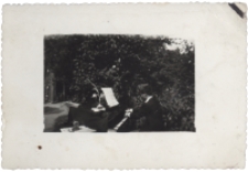 Ogród przed domem, ul. Słonimska 42, Białystok, lata 50-60. XX w.