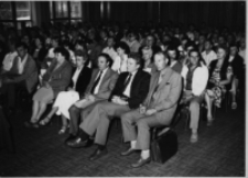 Uroczystość z okazji święta 1 Maja, świetlica zakładowa Fabryka Przyrządów i Uchwytów, ul. Łąkowa 3, Białystok, 1986 r.