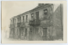Piętrowa kamienica, ul. Bialostoczańska 10 (obecna ul. Włókiennicza), Białystok, 1945-1969 r. Fot. Zenon Miecielski