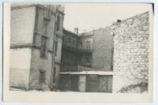 Kamienica na tyłach liceum gastronomicznego, ul. Proletariacka 8, Białystok, 1945-1969 r. Fot. Zenon Miecielski