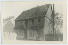 Dom drewniany, ul. Białostoczańska 8 (obecna ul. Włókiennicza), Białystok, 1945-1969 r. Fot. Zenon Miecielski