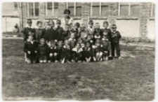 Uczniowie Szkoły Podstawowej nr 10, ul. Słonimska, Białystok, lata 60. XX w.