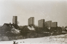 Widok na bloki przy ul. Mikołaja Kopernika, Białystok, druga połowa lat 70. XX w., fot. ze zbiorów Andrzeja Trzcińskiego