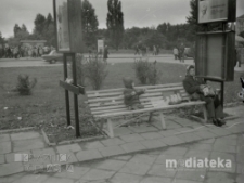 Giełda staroci, Plac XXX-lecia PRL, Białystok, ok. 1978 r., fot. ze zbiorów Andrzeja Trzcińskiego