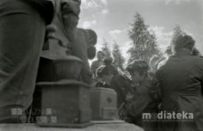 Giełda staroci, Plac XXX-lecia PRL, Białystok, ok. 1978 r., fot. ze zbiorów Andrzeja Trzcińskiego