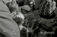 Giełda staroci, Plac XXX-lecia PRL, Białystok, ok. 1978 r., fot. ze zbiorów Andrzeja Trzcińskiego