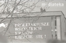 Pochód z okazji świięta 1 Maja, Aleja 1 Maja, Białystok, ok. 1978 r., fot. ze zbiorów Andrzeja Trzcińskiego
