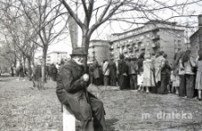Pochód z okazji świięta 1 Maja, Aleja 1 Maja, Białystok, ok. 1978 r., fot. ze zbiorów Andrzeja Trzcińskiego