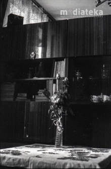 Wnętrze domu, Białystok, ok. 1978 r., fot. ze zbiorów Andrzeja Trzcińskiego