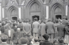 Procesja Bożego Ciała, Rynek Kościuszki, Białystok, druga połowa lat 70. XX w., fot. ze zbiorów Andrzeja Trzcińskiego