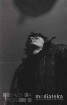 Portret mężczyzny z papierosem, Białystok, druga połowa lat 70. XX w., fot. ze zbiorów Andrzej Trzcińskiego