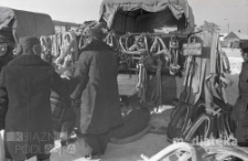 Obwoźny zakład rymarski, druga połowa lat 70. XX w., fot. ze zbiorów Andrzej Trzcińskiego