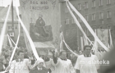 Procesja Bożego Ciała, Białystok, druga połowa lat 70. XX w., fot. ze zbiorów Andrzeja Trzcińskiego