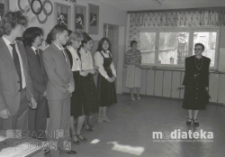 Egzaminy maturalne, Liceum Og&oacute;lnokształcące nr IV im. C.K.Norwida w Białymstoku, ul. Zwierzyniecka 9A, Białystok, druga połowa lat 70. XX w., fot. ze zbior&oacute;w Andrzeja Trzcińskiego