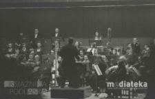 Koncert w Filharmonii Podlaskiej, ul. Podleśna 2, Białystok, druga połowa lat 70. XX w., fot. ze zbiorów Andrzeja Trzcińskiego