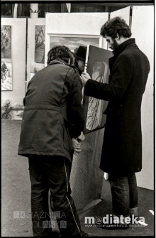 Obchody Święta Pracy 1 Maja, wystawa plenerowa, ul. Podleśna 2, Białystok, druga połowa lat 70. XX w., fot. ze zbiorów Andrzeja Trzcińskiego