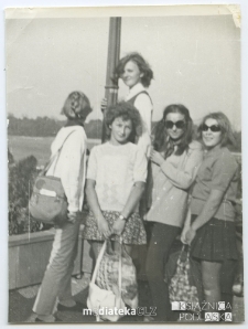 Portret Ireny Michalczuk z koleżankami, Warszawa, 1968-69 r.