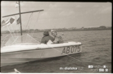 Instruktorzy kursu żeglarskiego dla dzieci i młodzieży na Stawach Dojlidzkich, Białystok, lata 60. 70. XX w.