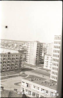 Widok z wieżowca na ul. Nory Ney i ul. Marii Skłodowskiej-Curie, Białystok, 1975 r.