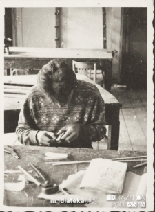 Jerzy Dzienis w modelarni, Aleja 1 Maja, Białystok, 1958 r.