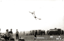 Spadający model z napędem gumowym, lata 60. XX w.