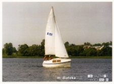 Jacht Okaz A-111, typ Karaś 450 na jeziorze, 1987-2006 r.