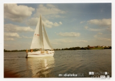 Jacht Okaz A-111, typ Karaś 450 na jeziorze, 1987-2006 r.