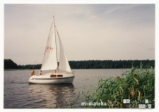 Jacht Okaz A-111, typ Karaś 450 na jeziorze Rajgrodzkim, 14.07.1999