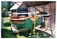 Łódka Zjawa w ogrodzie, Rajgród, 2006-2014 r.