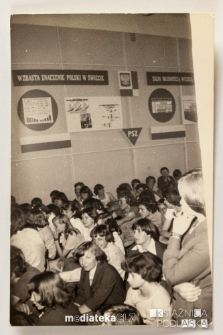 Uroczystości szkolne z okazji Międzynarodowego Dnia Dziecka, Białystok, Technikum Kolejowe w Starosielcach, 1979 r.