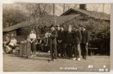 Uroczysty apel z okazji Dnia Zwycięstwa, Białystok, Technikum Kolejowe w Starosielcach, 1986 r.