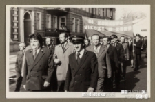 Uczestnicy VII konkursu Ministerstwa Komunikacji "O lepsze wyniki nauczania i wychowania" i III Ogólnopolskiego Konkursu organizowanego przez CRZZ i ZG. TPPR "Wiedza umacnia przyjaźń"