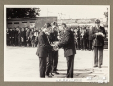 Uroczystość z okazji zakończenia roku szkolnego 1988/1989 - wręczenie świadectw, Białystok, Technikum Kolejowe w Starosielcach