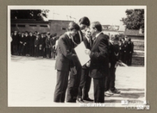 Uroczystość z okazji zakończenia roku szkolnego 1988/1989 - wręczenie świadectw, Białystok, Technikum Kolejowe w Starosielcach