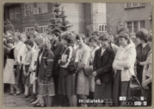 Uroczystość z okazji rozpoczęcia roku szkolnego - pierwsze klasy, Białystok, Zespół Szkół Zawodowych w Starosielcach, 1 września 1984 r.