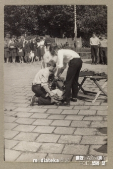 Uroczystość z okazji zakończenia roku szkolnego, Białystok, Technikum Kolejowe w Starosielcach, czerwiec 1983 r.