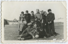 Uczniowie VI klasy szkoły podstawowej, Starosielce, Białystok, 1956 r.