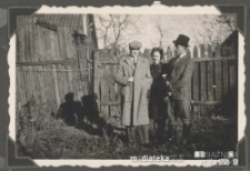 Tatiana Czerewacz z bratem Donatem Czerewaczemi kolegą Stefanem Kornackim, ul. Koszykowa 25, Białystok - 1939-1944 r.