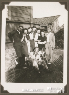 Spotkanie koleżeńskie u Sanderackich, Białystok - osiedle Antoniuk - 1941-1943 r.